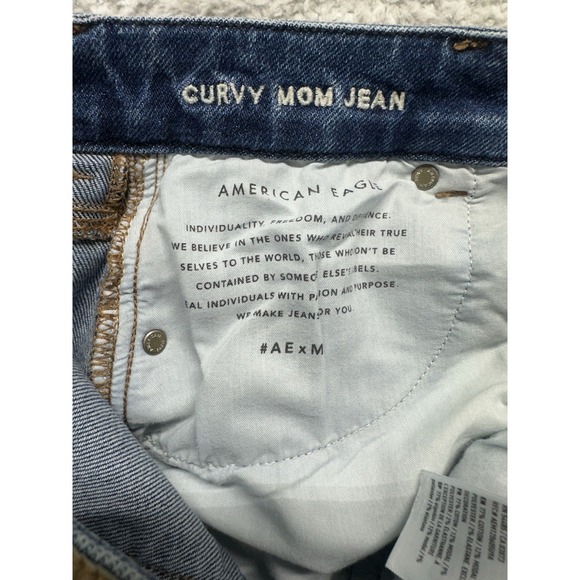 American Eagle Women's Stretch Curvy Mom Jeans 2 Short Distressed Denim Blue - Picture 5 of 8